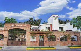 Alcazar Suites